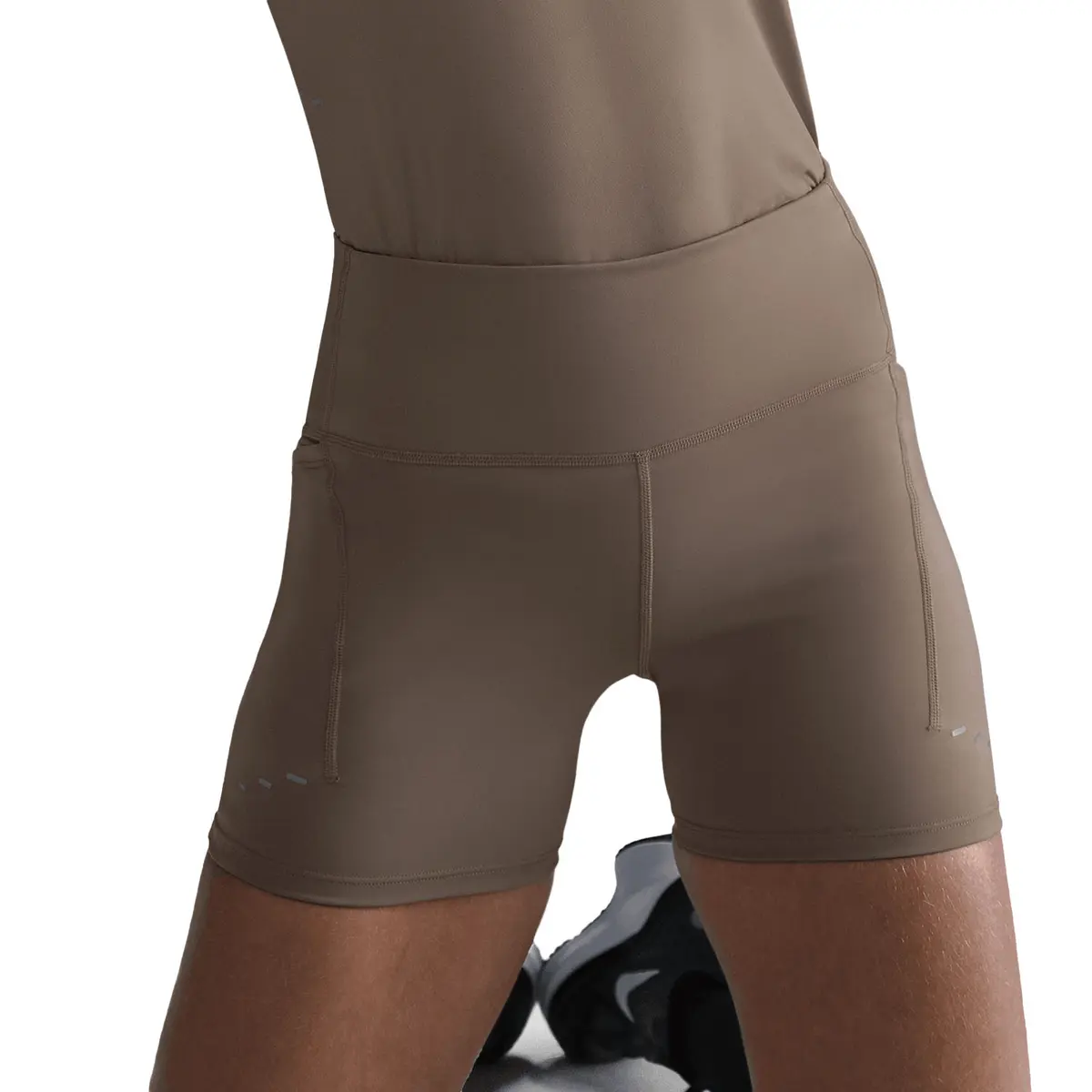Шорти жіночі Nike Swift 4In