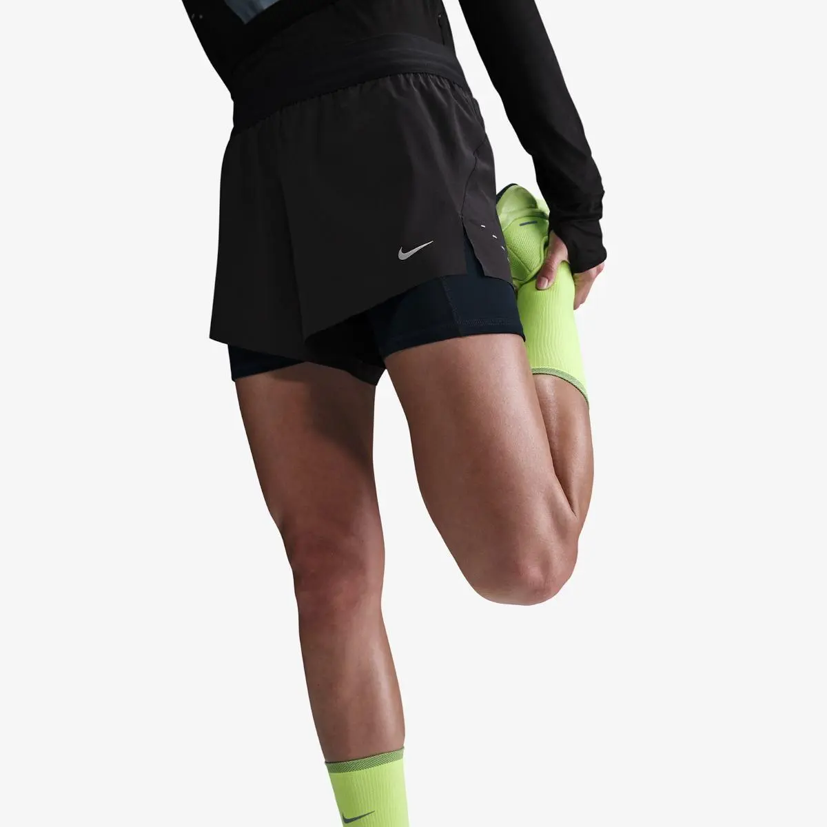 Шорти жіночі Nike W Nk Swift Dri-Fit Mr 2N1 Shrt