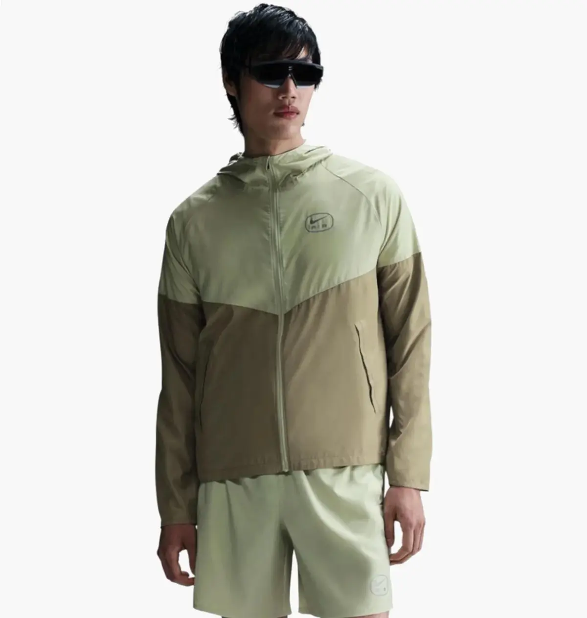 Вітровка чоловіча Nike Sw Air Run Olive