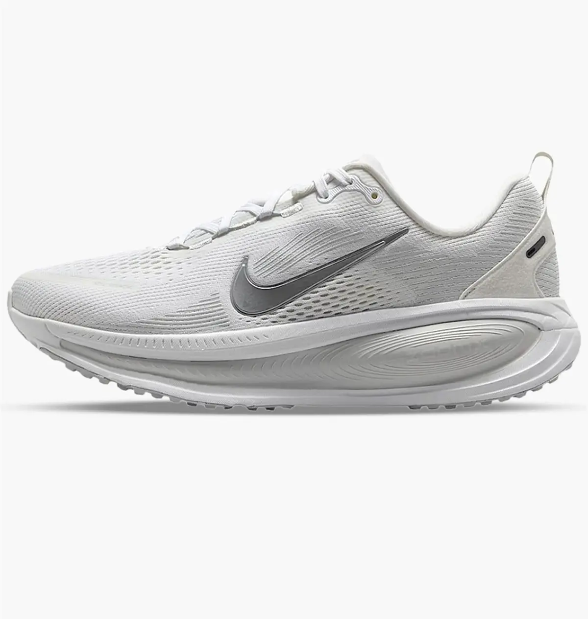 Кроссовки женские Nike Vomero 18