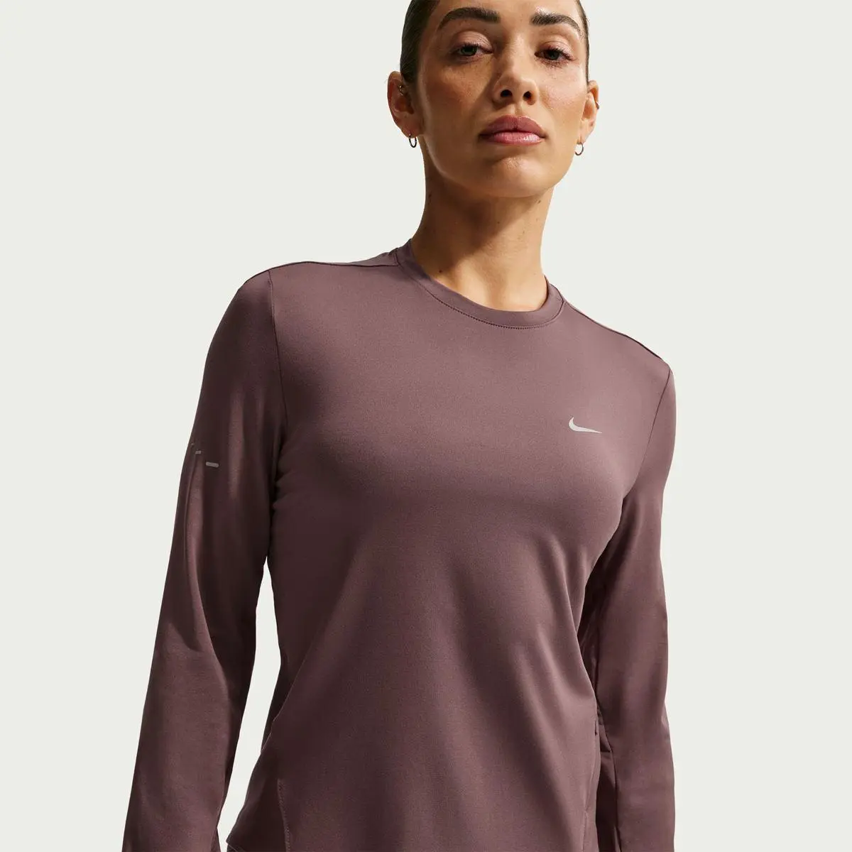 Кофта женские Nike W Nk Swift Df Uv Ls Crw