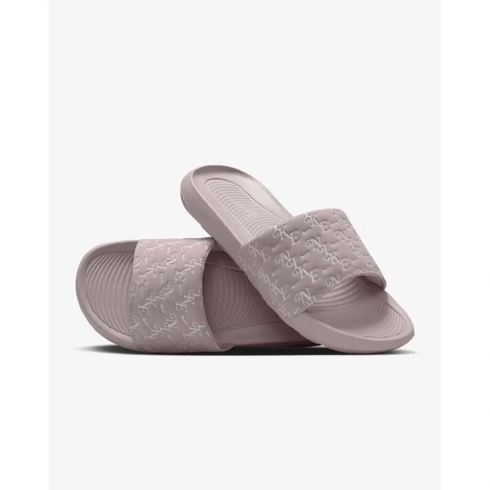 Тапочки жіночі Nike Victori One