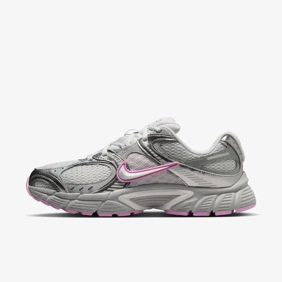 Кросівки жіночі Nike W V5 Rnr