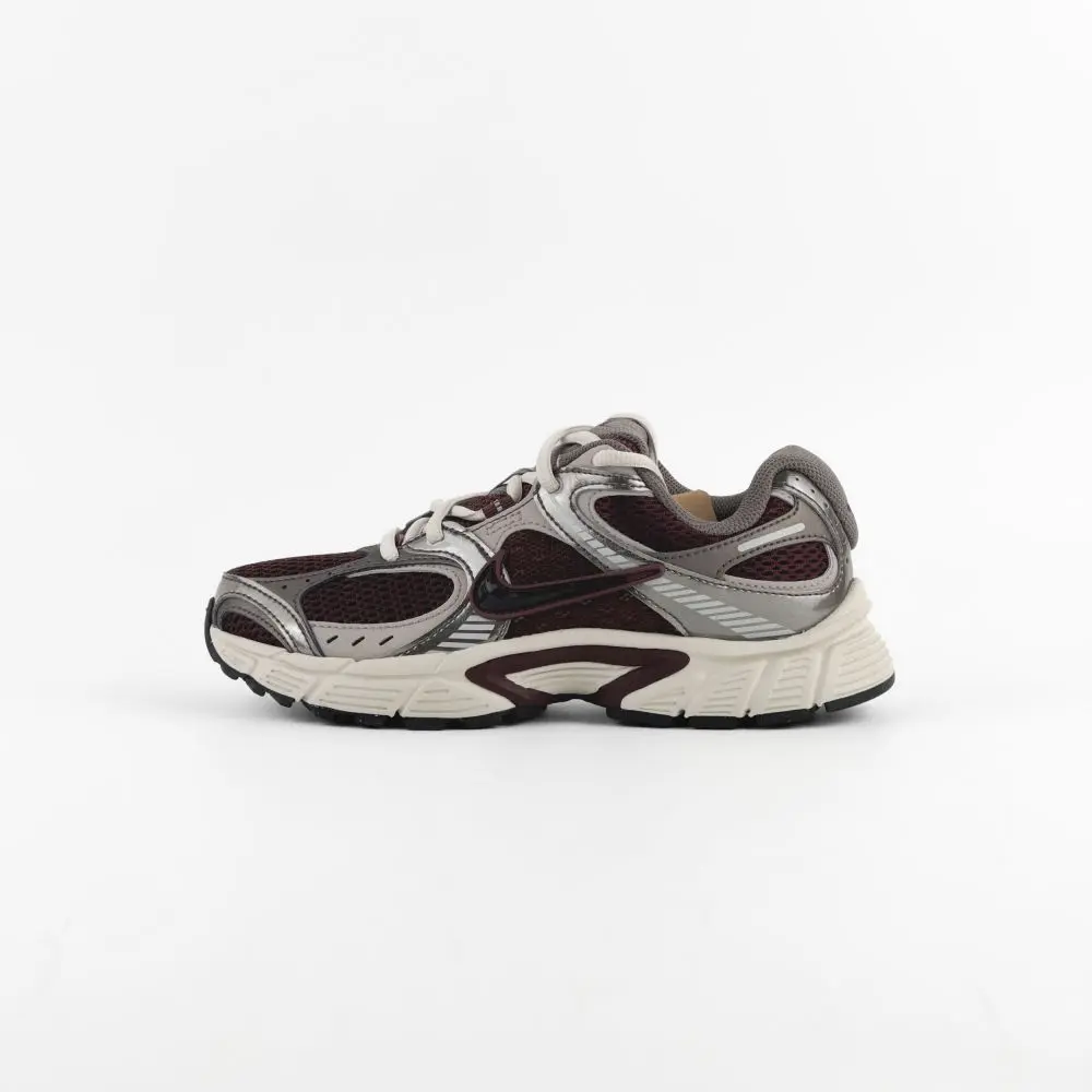 Кросівки жіночі Nike V5 Rnr