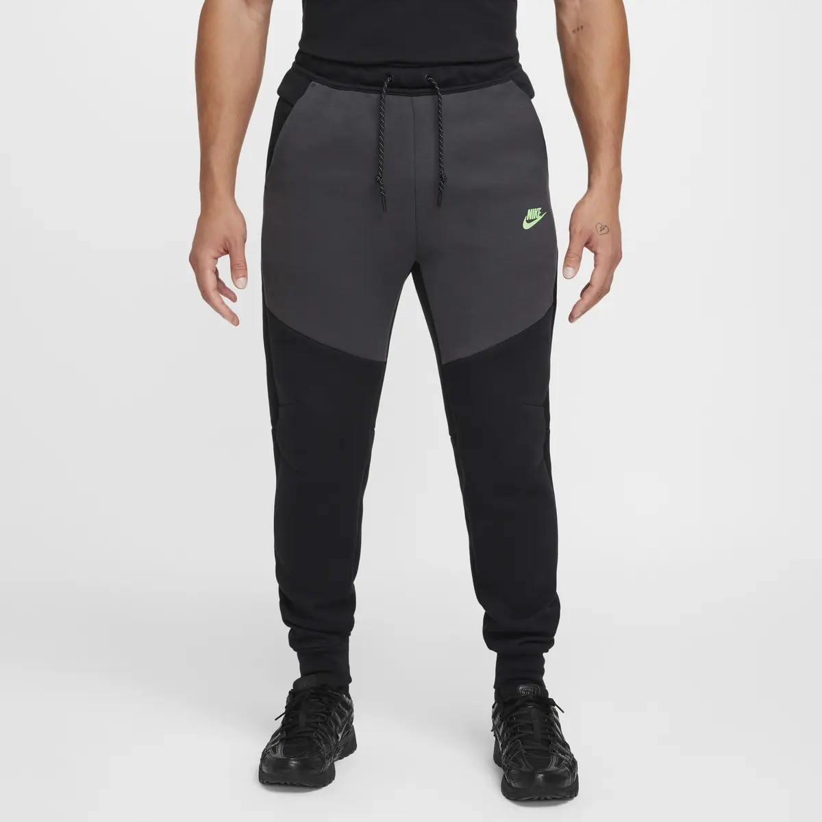 Брюки чоловічі Nike Tech Fleece Joggers