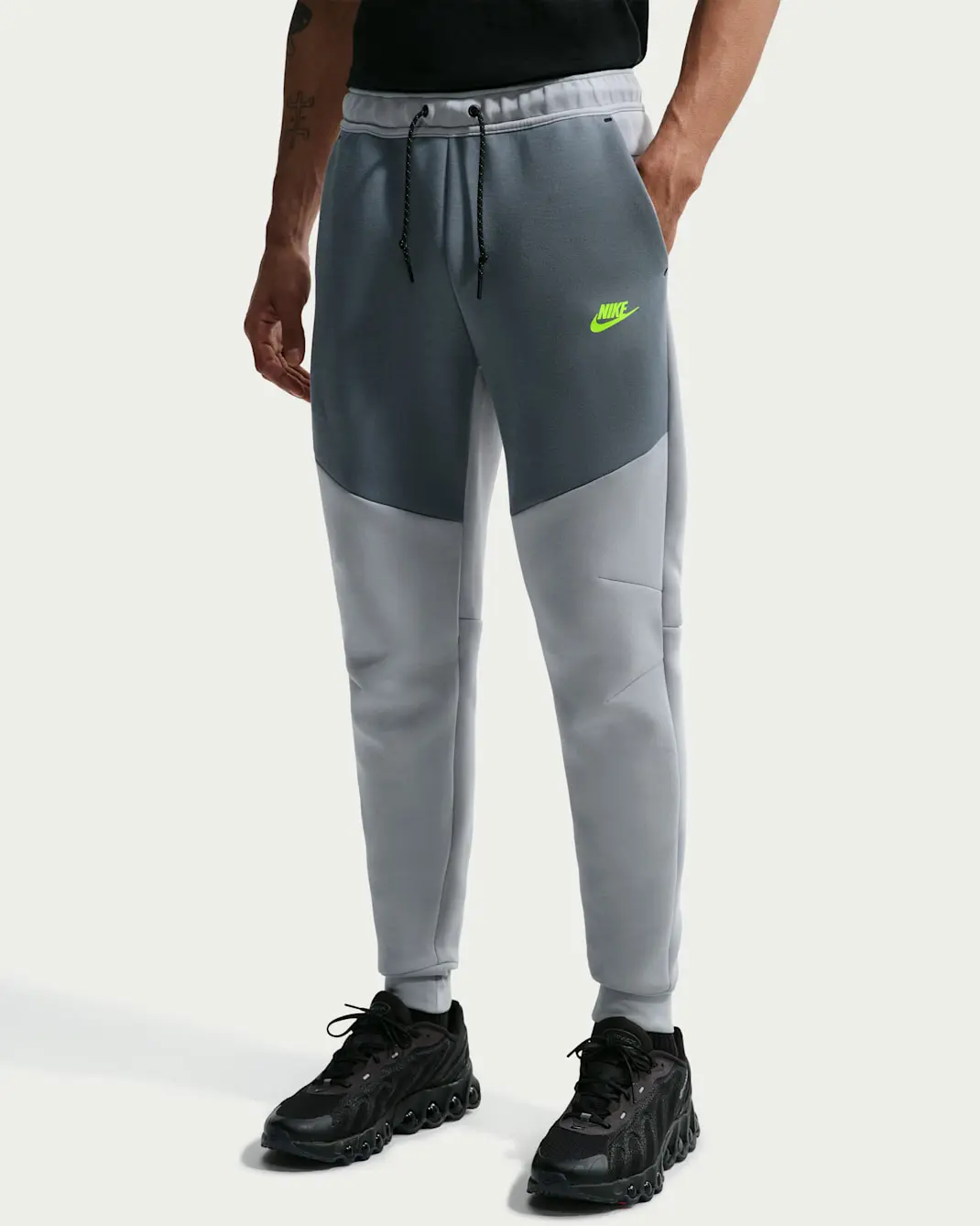 Брюки чоловічі Nike Tech Fleece
