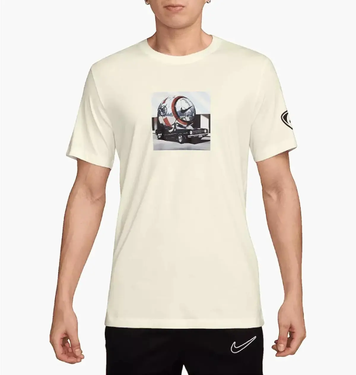Футболка чоловіча Nike Total 90 Beige