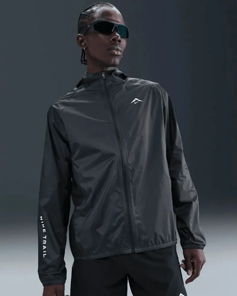 Куртка мужская Nike Trailwind Storm-FIT серая HV2146-060