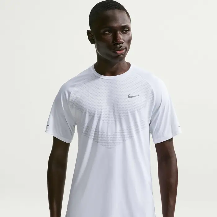 Футболка чоловіча Nike M Nk Dfadv Stride Ss Top