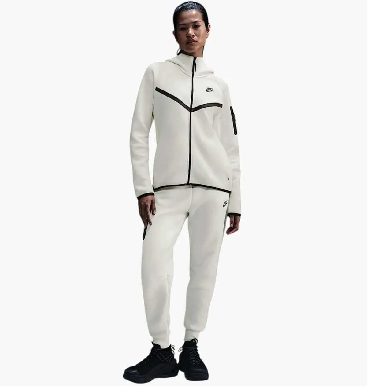 Спортивный костюм женской Nike Sportswear Tech Fleece Windrunner Beige