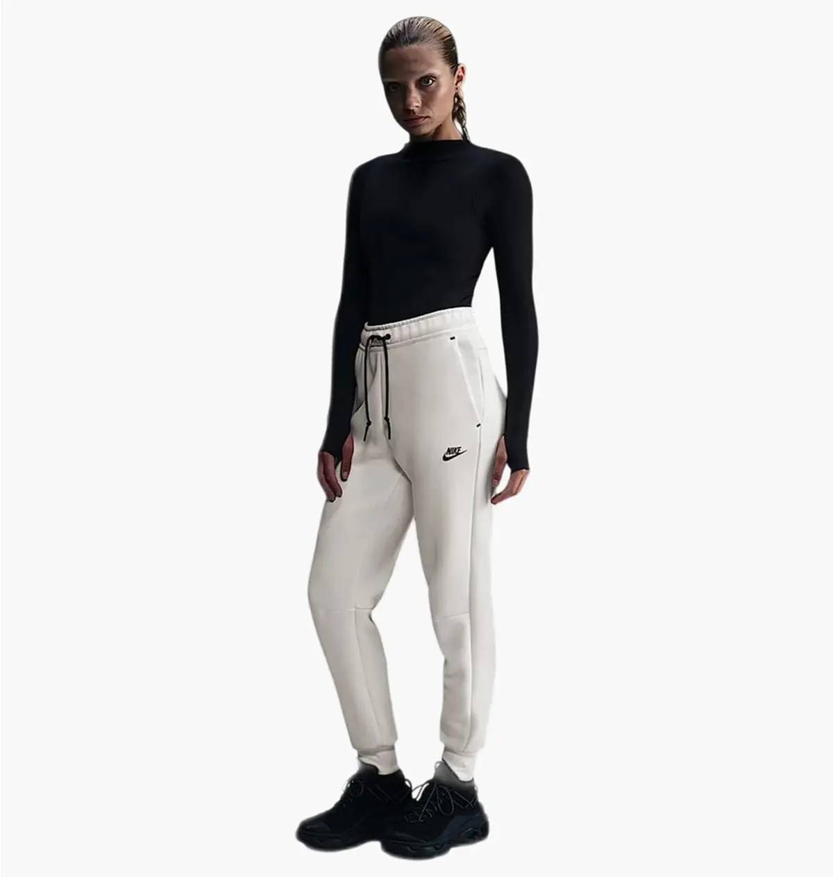 Брюки женские Nike Sportswear Tech Fleece Womens Mid- Rise Joggers White