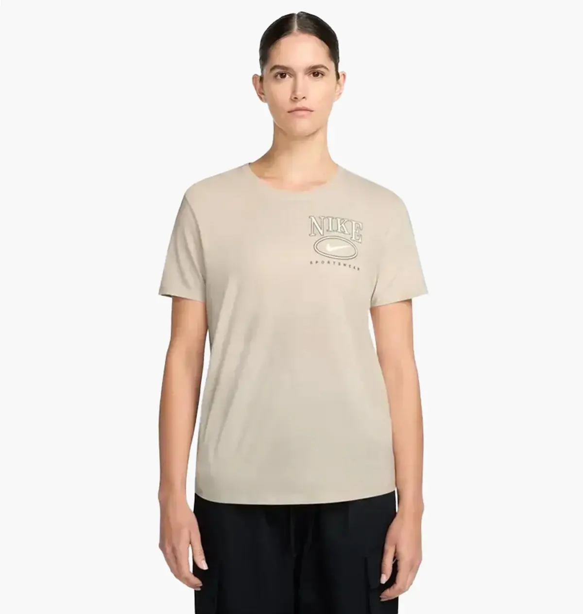 Футболка жіноча Nike Sportswear Club Short-Sleeve T-Shirt