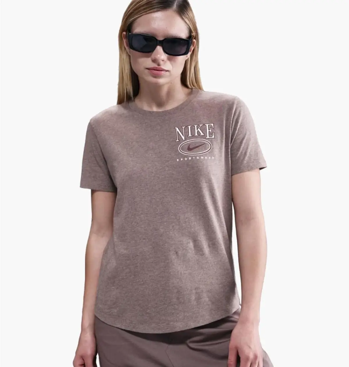 Футболка жіноча Nike Nsw Club Ss Tee Cc Beige