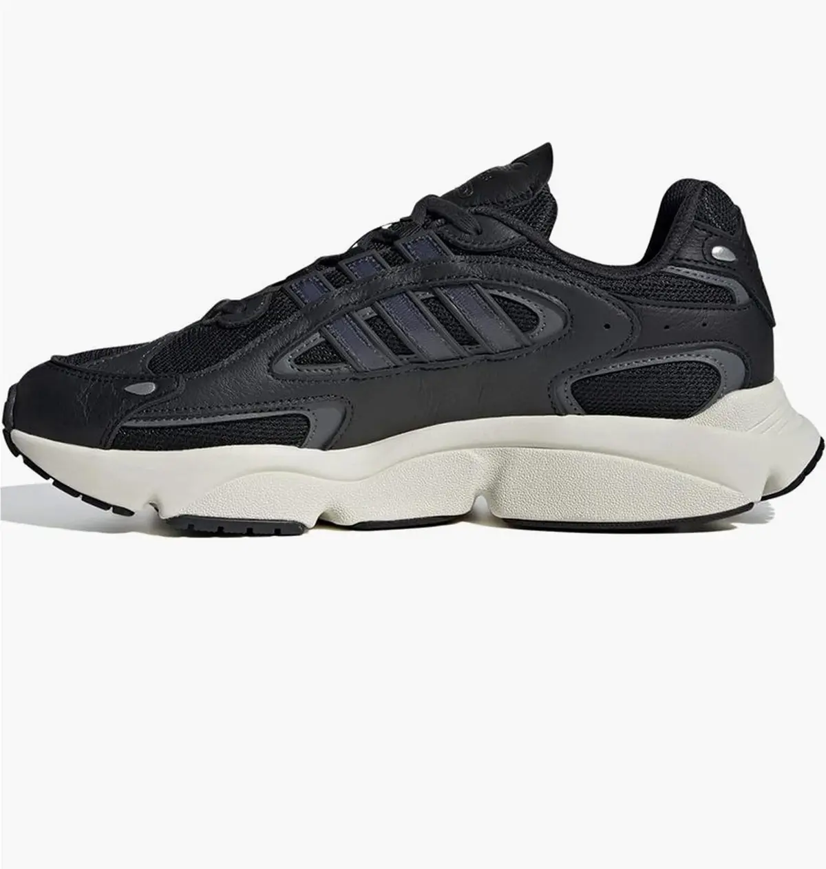 Кросівки чоловічі Adidas Ozmillen