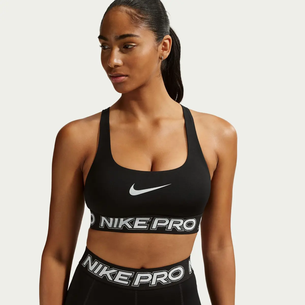 Спортивний топ жіночий Nike Pro Light-Support Non-Padded Sports Bra