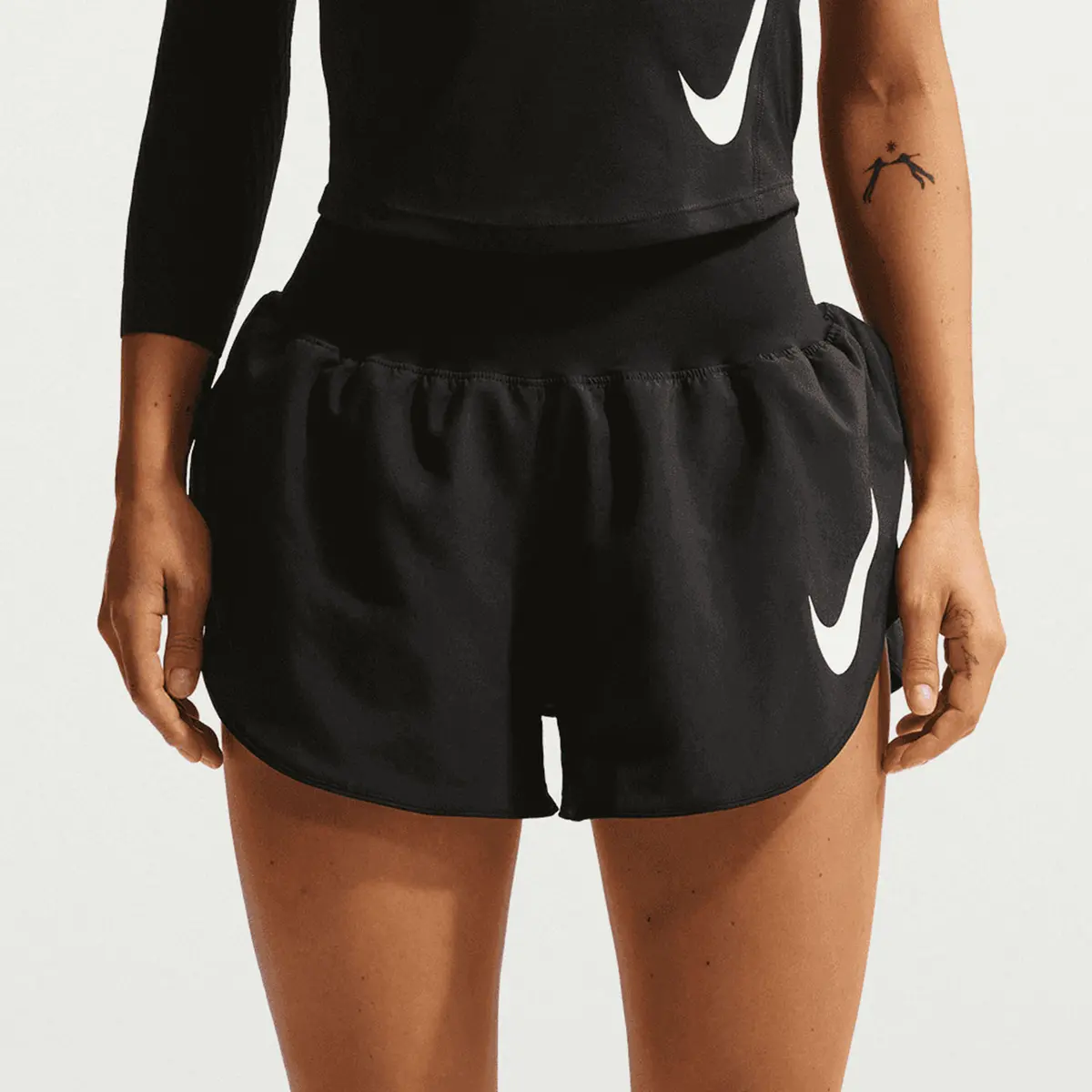 Шорти жіночі Nike Flow Swoosh 3In