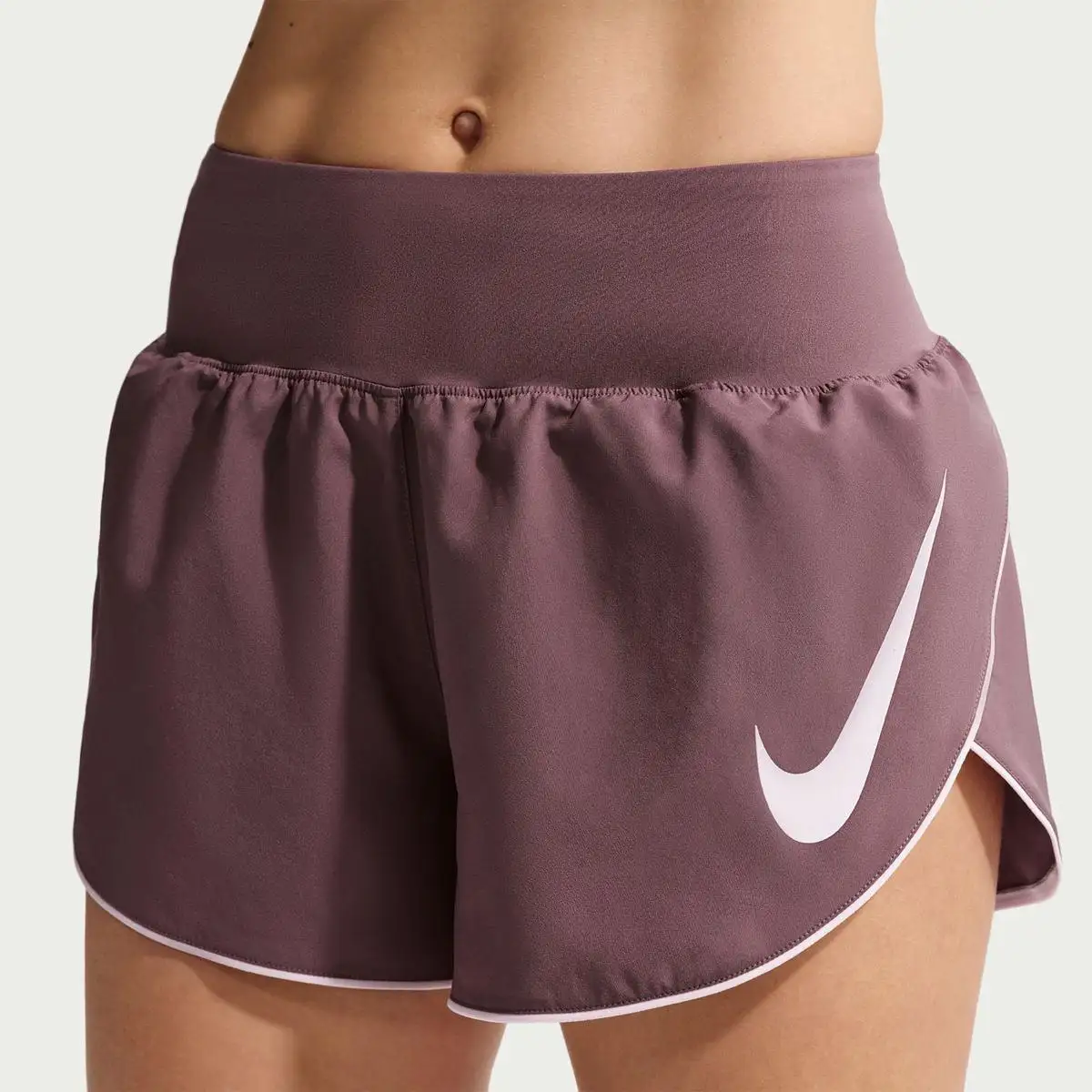 Шорти жіночі Nike W Nk Tempo Flw Swsh Mr Df Shrt