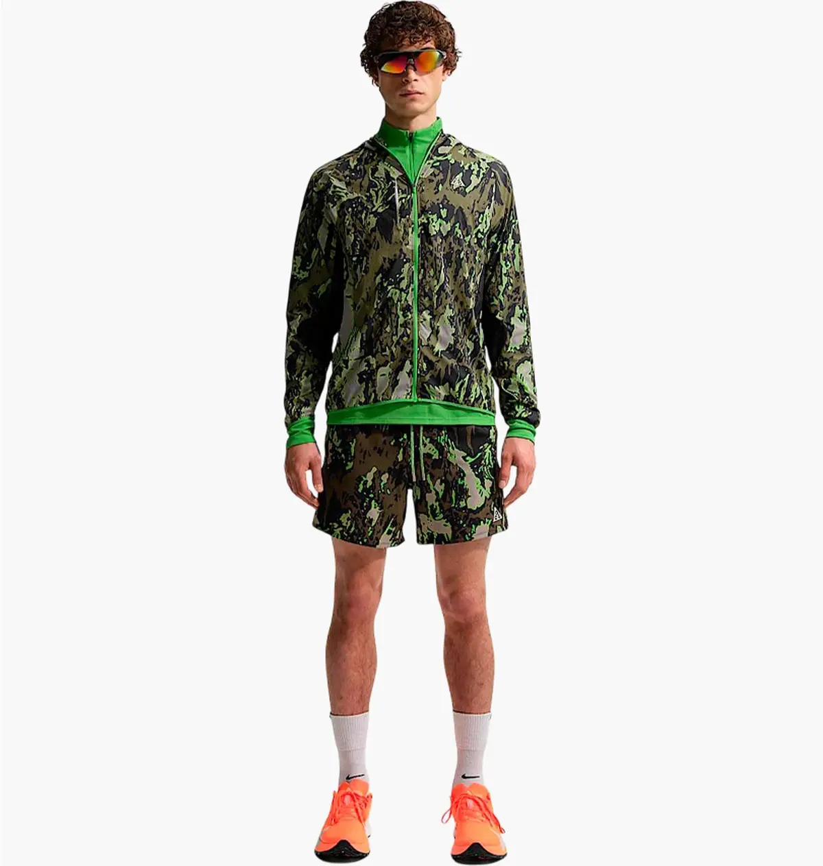Вітровка чоловіча Nike Acg Olive/Multi