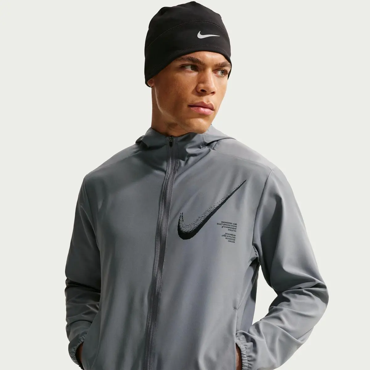 Вітровка чоловіча Nike M Nk Df Form Gfx Jacket