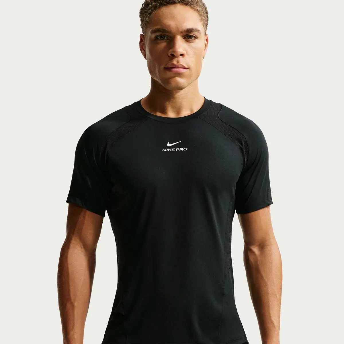 Футболка чоловіча Nike M Np Dfadv Npt Ss Top