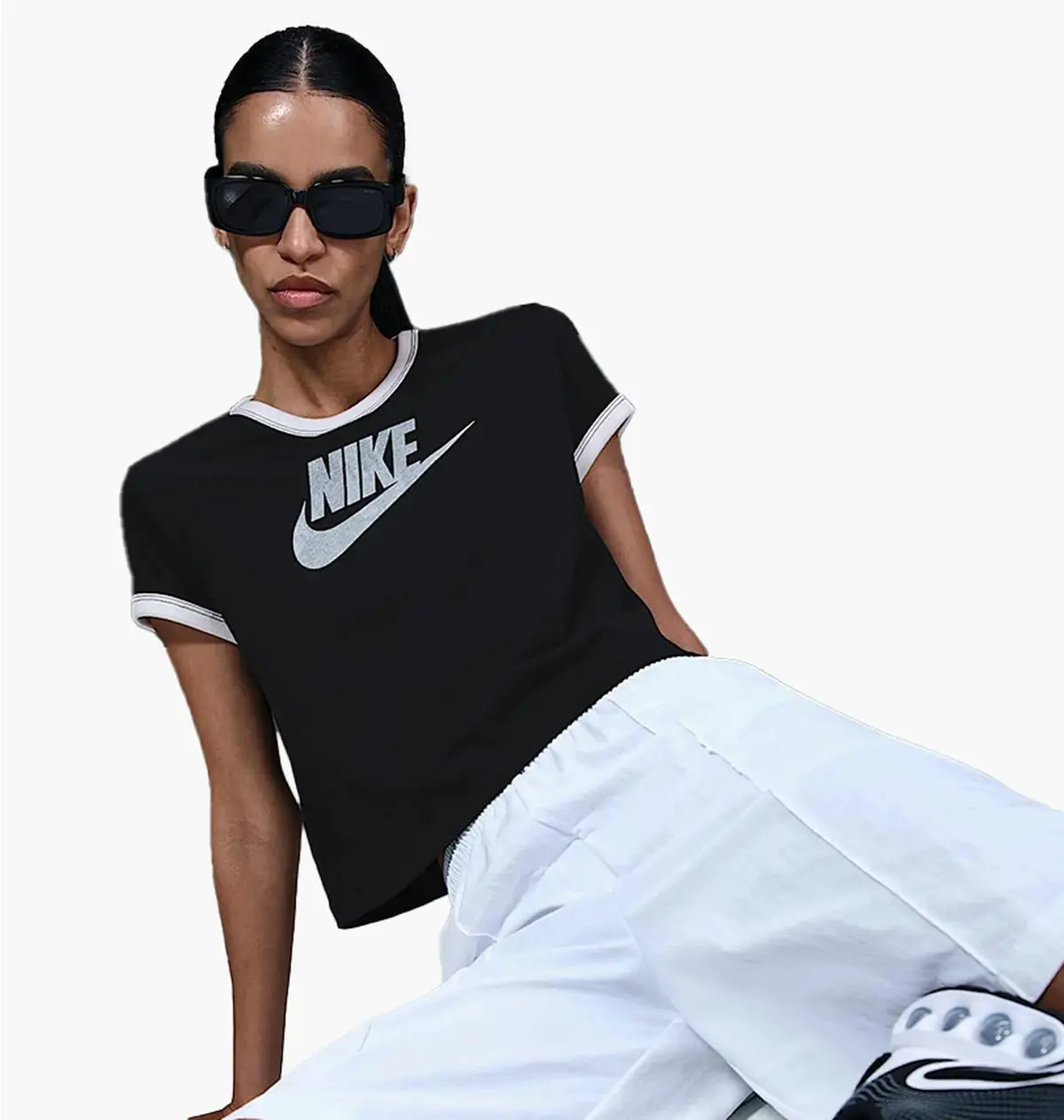 Футболка жіноча Nike Sportswear Short-Sleeve