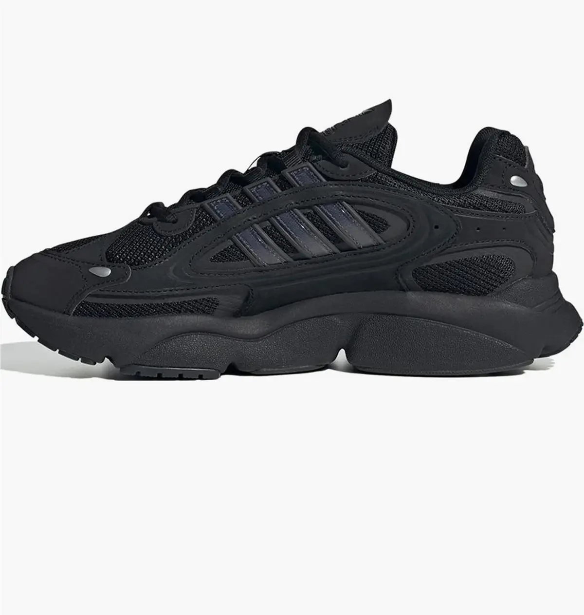 Кросівки чоловічі Adidas Ozmillen