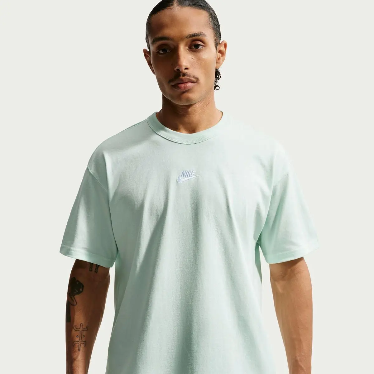 Футболка чоловіча Nike M Nsw Tee Lse Prem Ess Sust