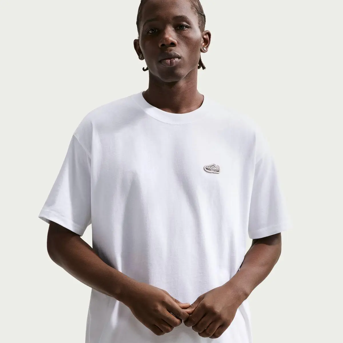 Футболка чоловіча Nike Sportswear Vomero Patch