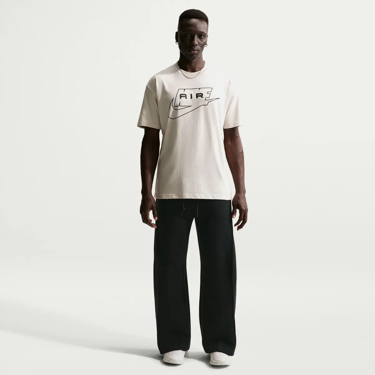 Футболка чоловіча Nike Sportswear T-Shirt