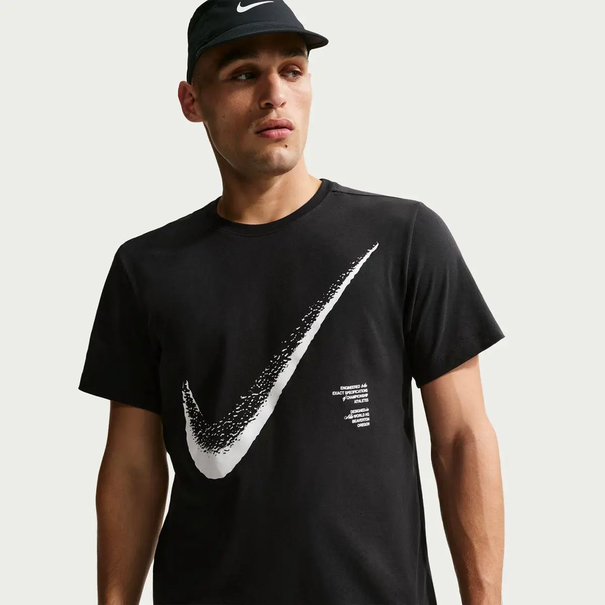 Футболка чоловіча Nike Dri-Fit Heritage