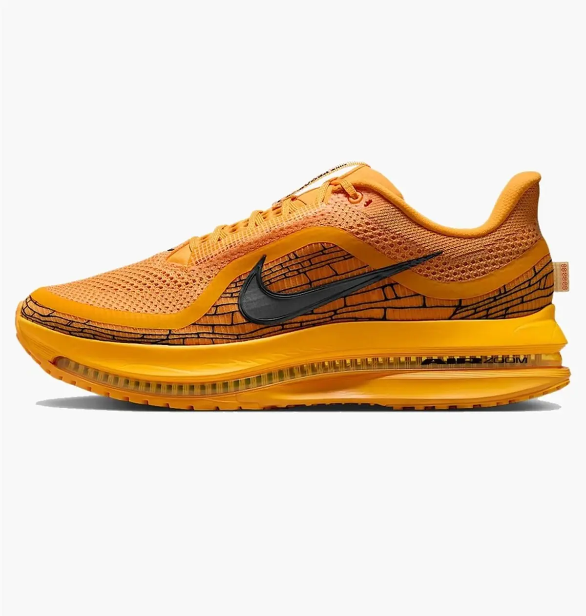 Кросівки чоловічі Nike Pegasus Premium LV8 помаранчеві IH3256-700