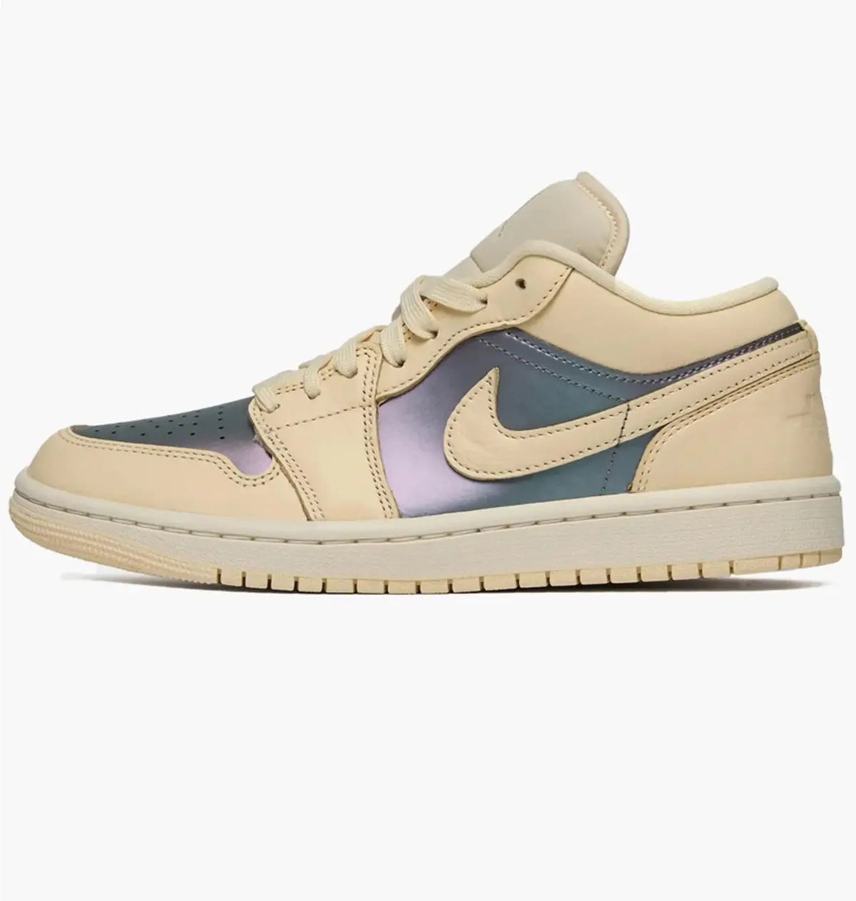 Кроссовки женские Jordan 1 Low Se Muslin Royal Tint Beige