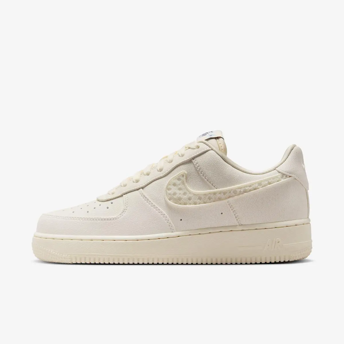 Кросівки жіночі Nike Wmns Air Force 1 07 Lux Aztec