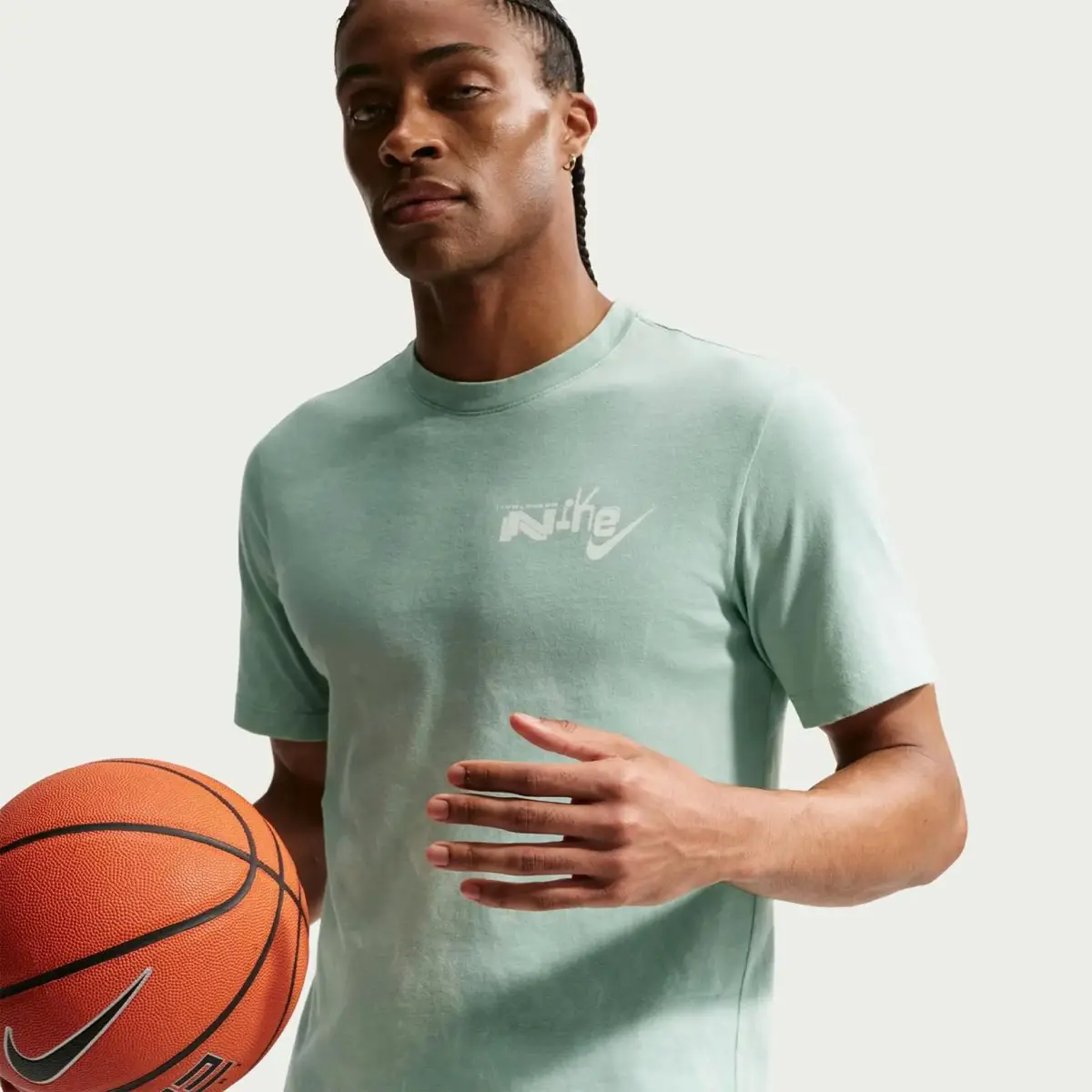 Футболка чоловіча Nike Nk Tee Asbury Oc Std F1