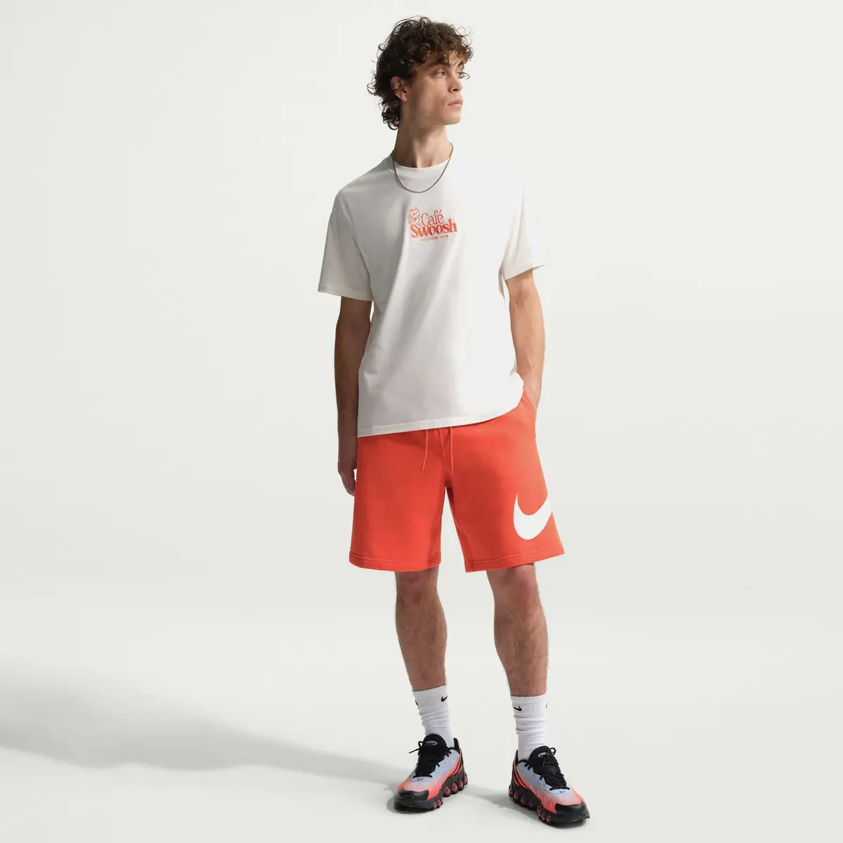 Футболка чоловіча Nike Sportswear