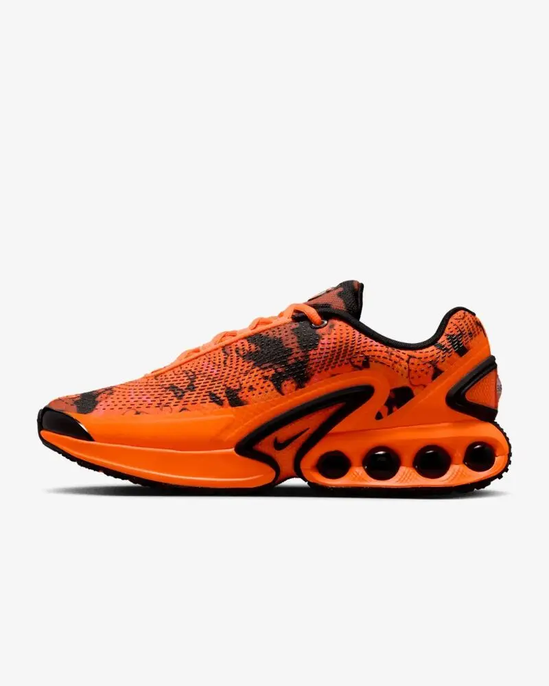 Кросівки чоловічі Nike Air Max Dn NRG помаранчеві IM6136-800