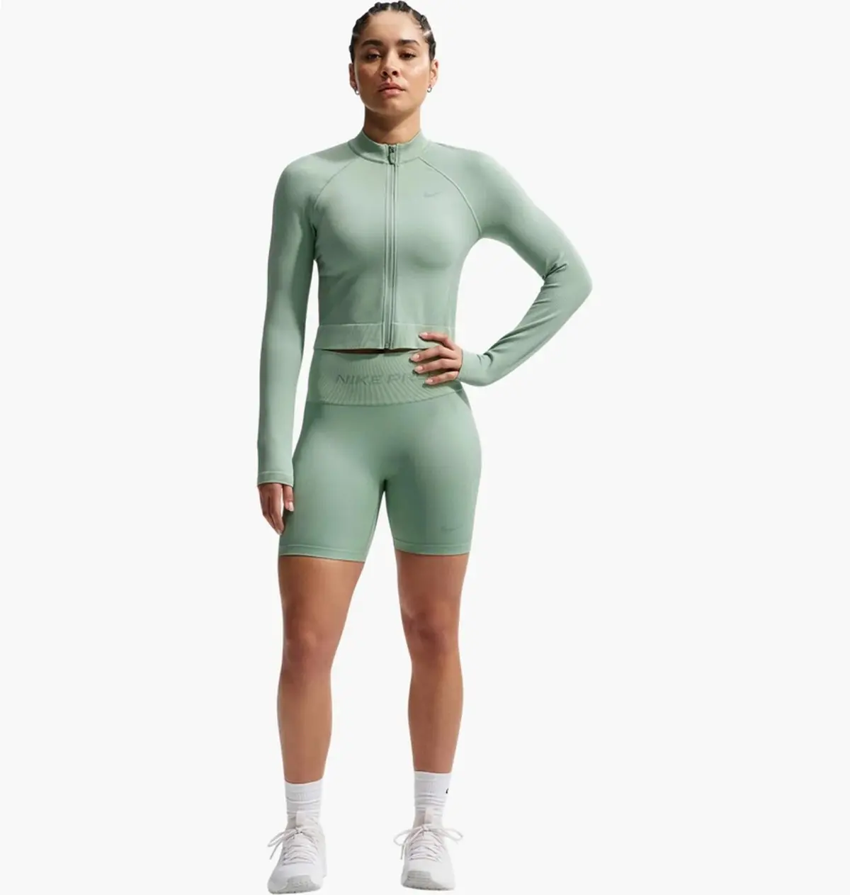 Спортивный костюм женской Nike Pro зеленый IM9972-006__IF1210-006