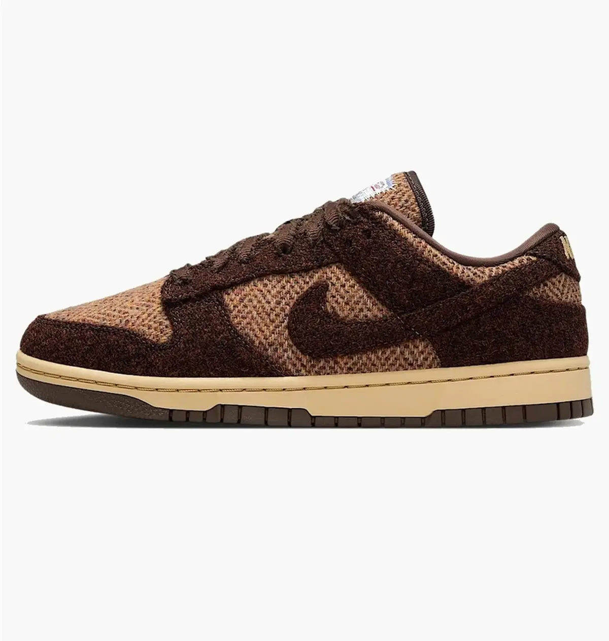 Кросівки жіночі Nike Dunk Low X Harris Tweed® Womens Shoes коричневі IO0052-200