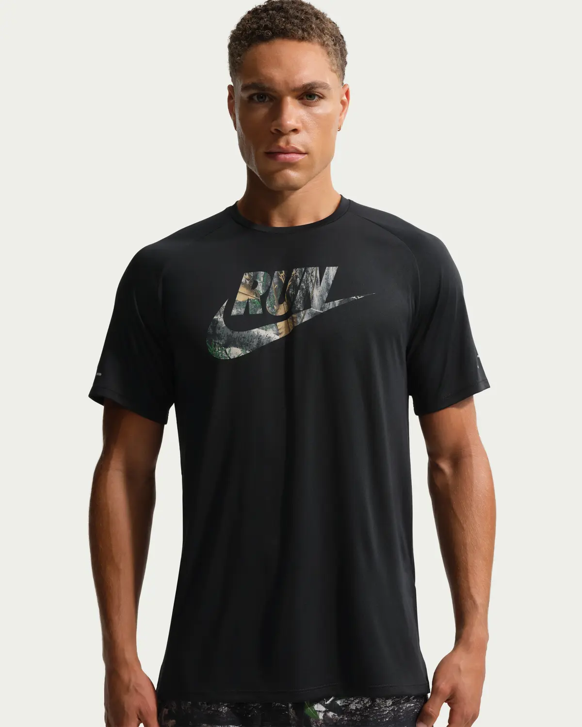 Футболка чоловіча Nike M Dfadv Stride Realtree Ss