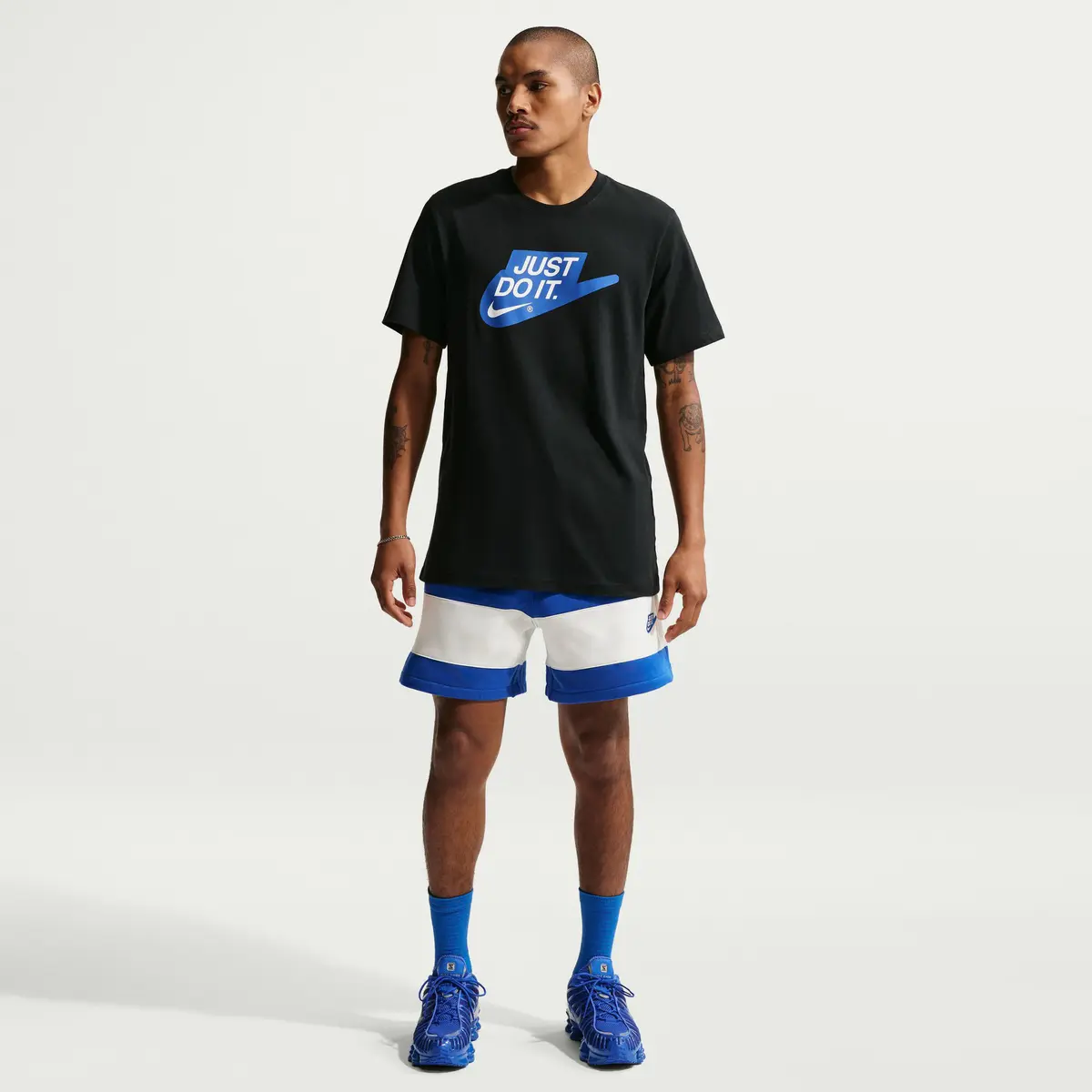 Футболка чоловіча Nike Sportswear T-Shirt