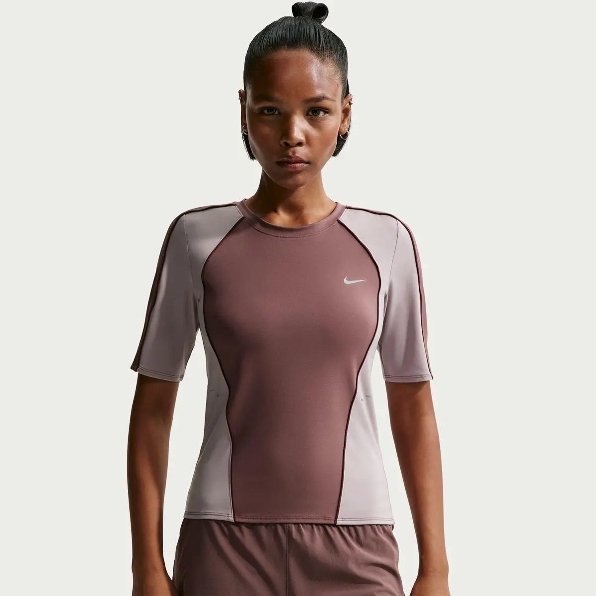 Футболка жіноча Nike Swift Dri-Fit