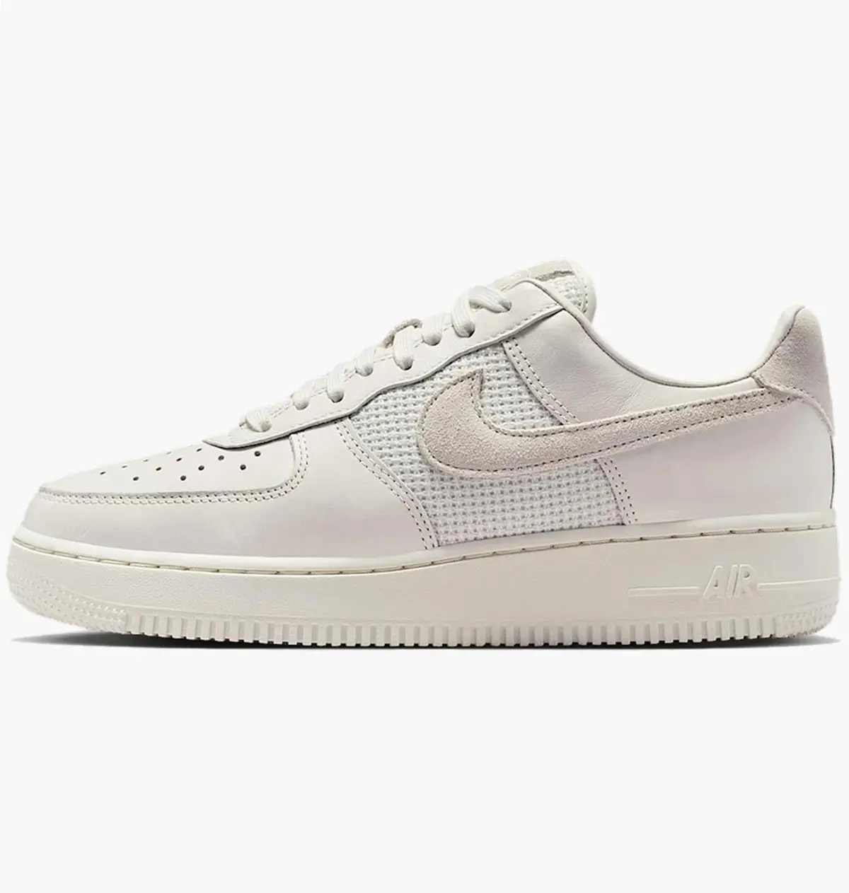 Кросівки жіночі Nike Air Force 1 07 Beige