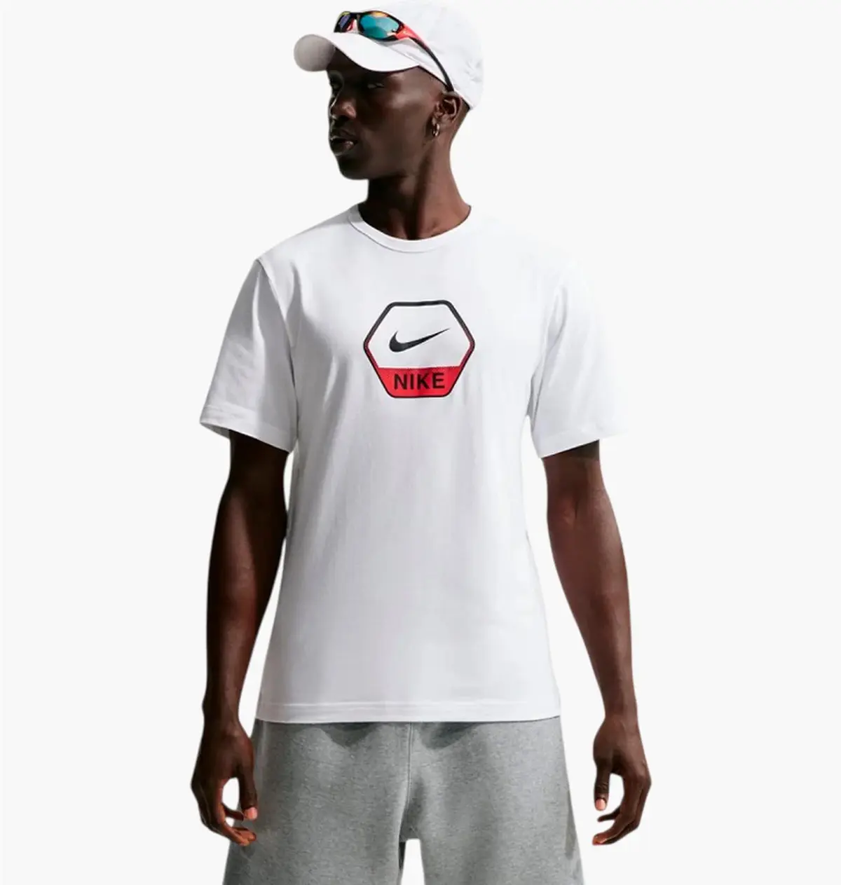 Футболка мужская Nike Sportswear белая IQ0471-100