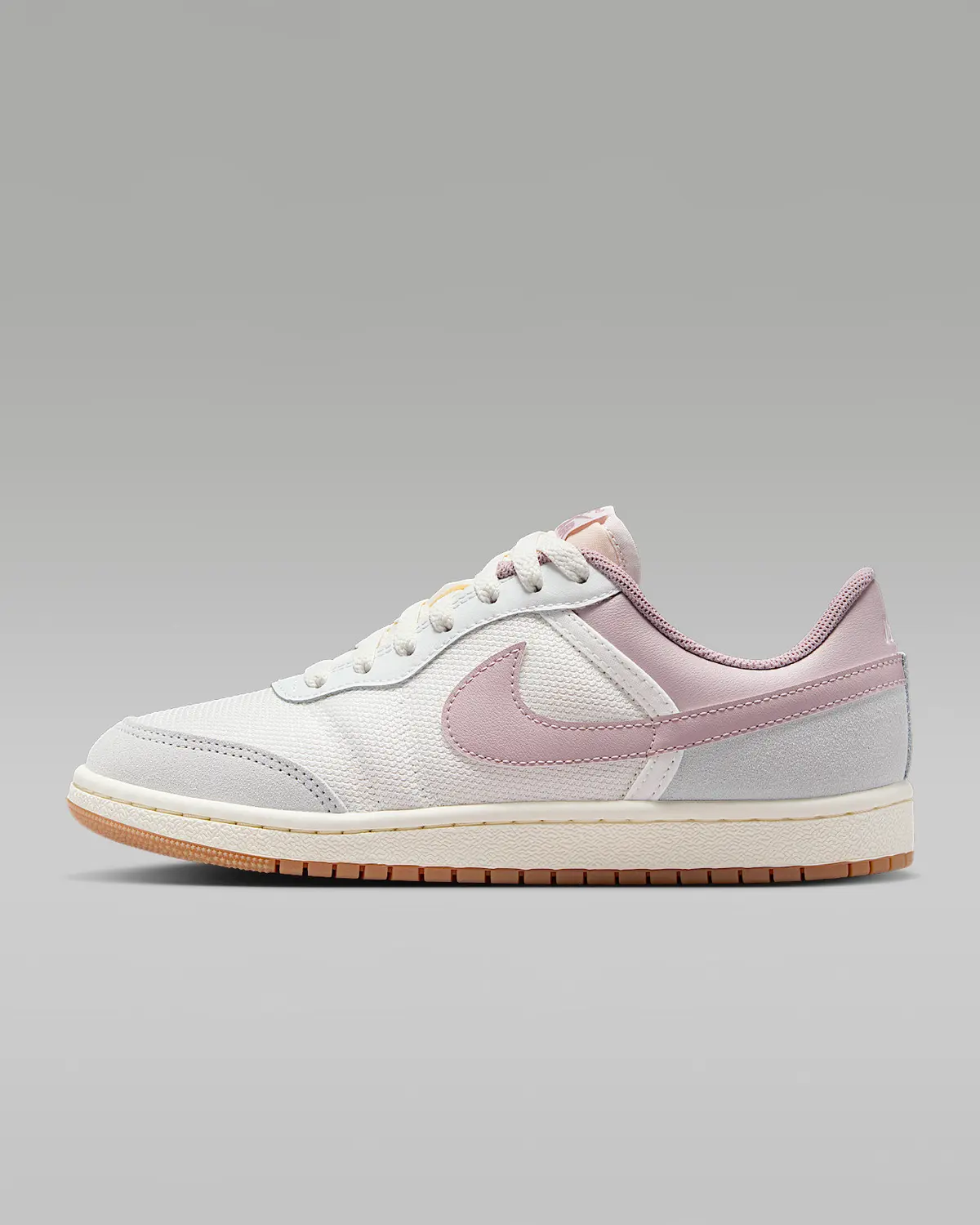 Кроссовки женские Jordan Wmns Air Skyline Low