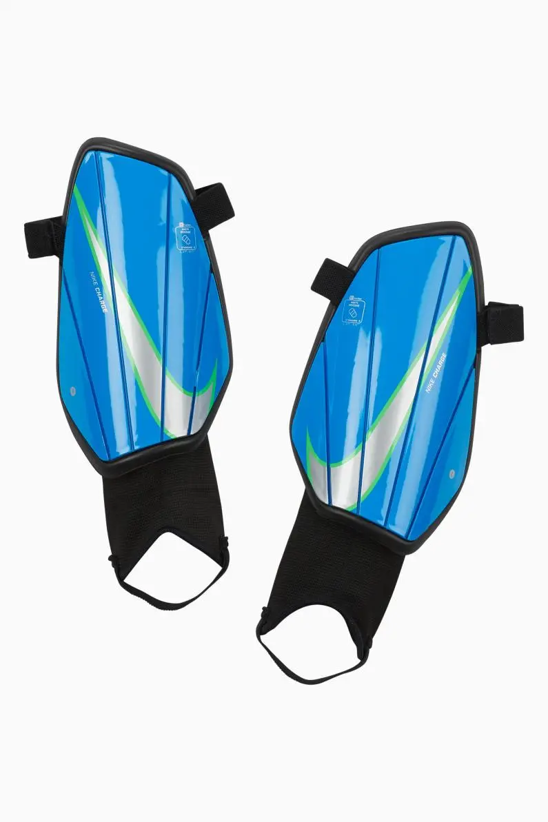 Футбольные щитки Nike Charge