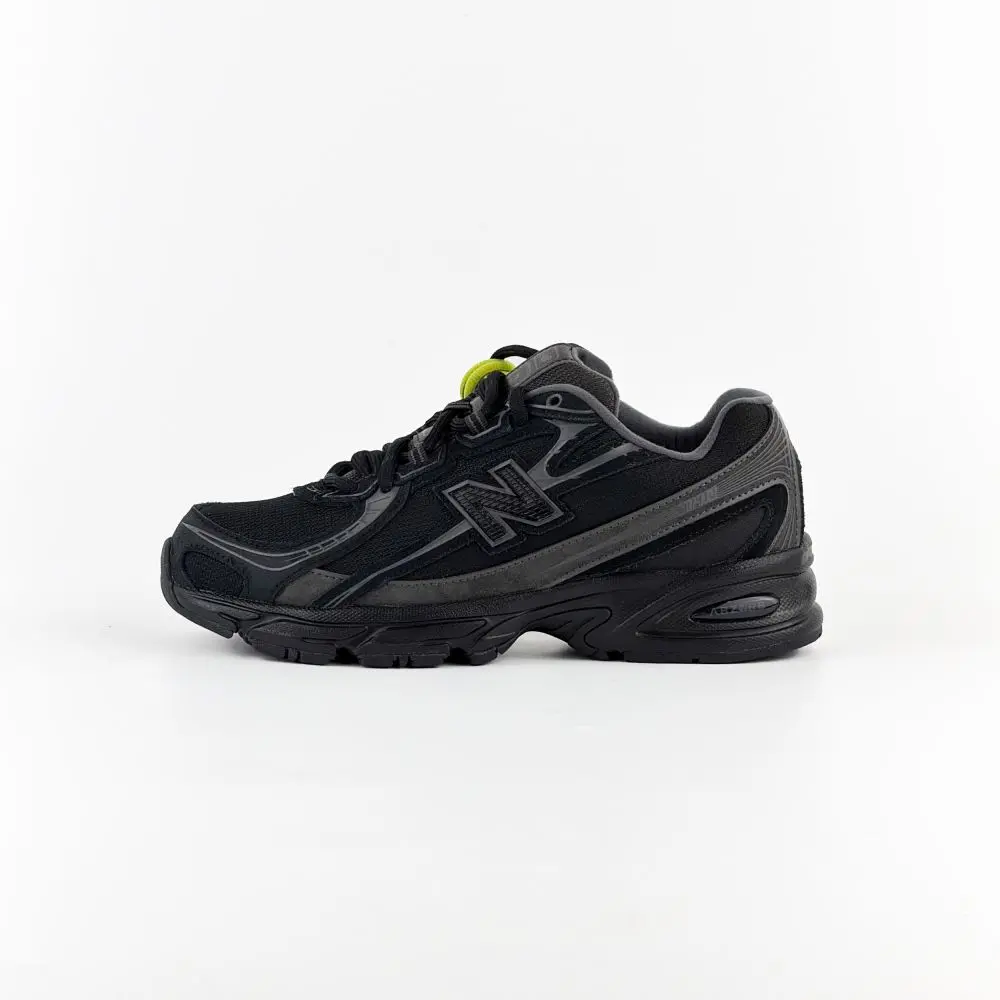 Кроссовки унисекс New Balance 740