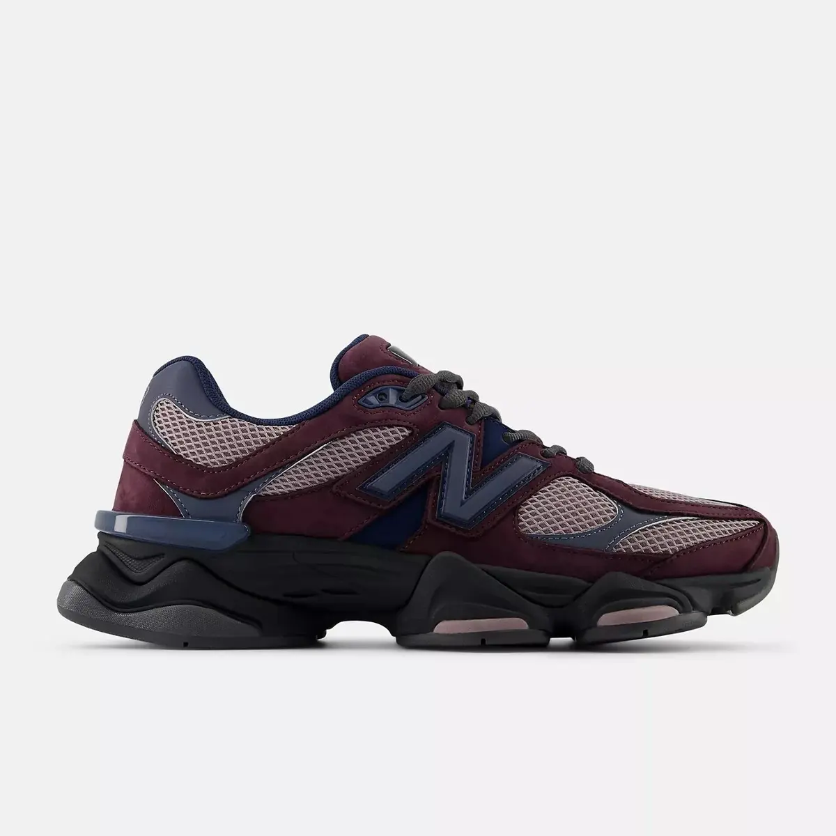 Кросівки чоловічі New Balance 9060 коричневі U9060RFC